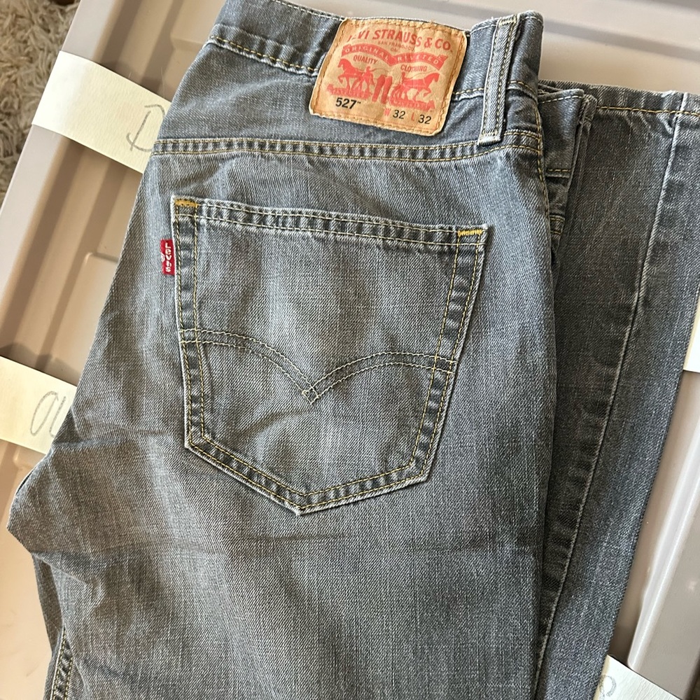 Levi 527’s 32x32